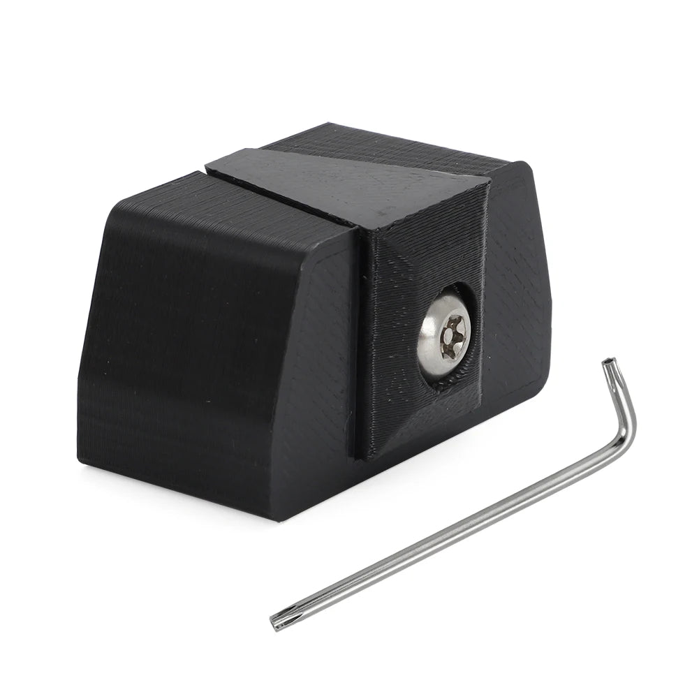 NEVO Lock – מנעול לשקע ה-OBD נגד גניבת רכב